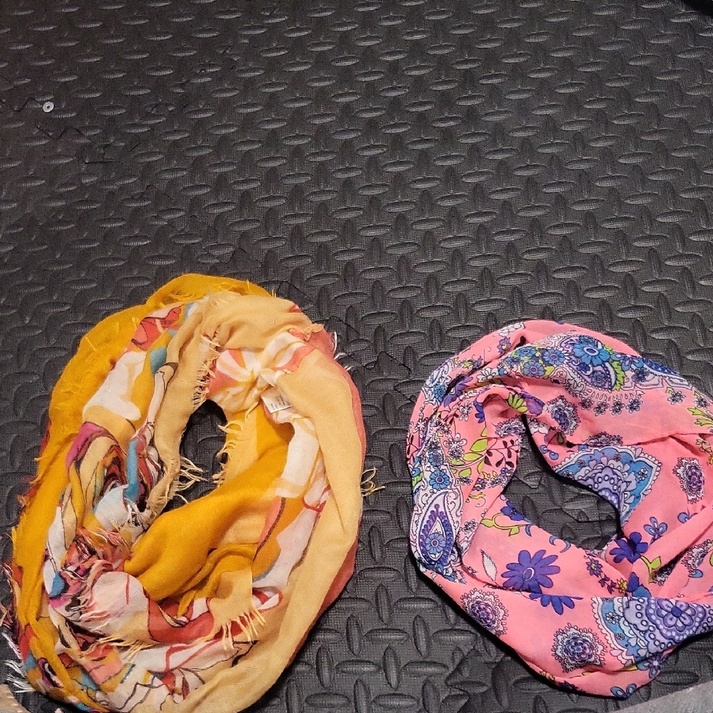 2 Infinity Scarves Bundle